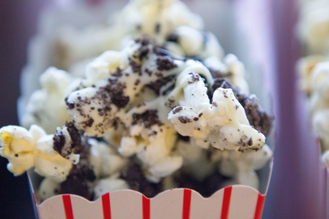 oscar-party-popcorn-bar-3