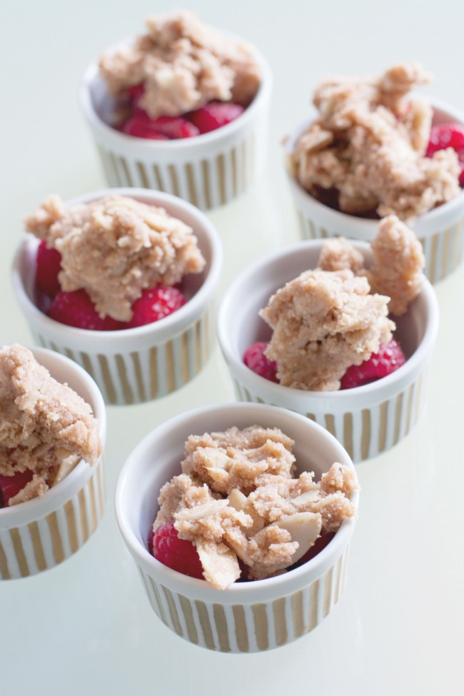 legendary-berry-crumble-recipe-healthy-eating-thesarahjohnson-4b