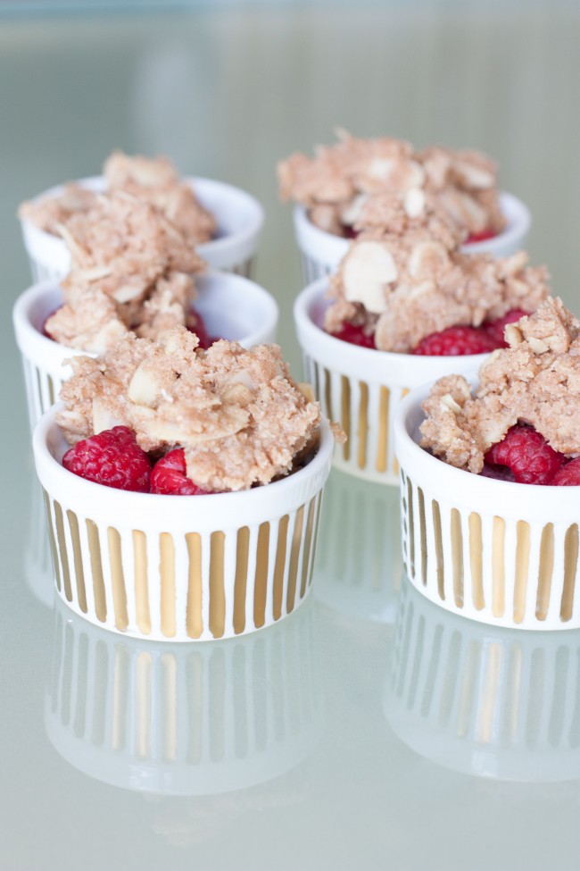 legendary-berry-crumble-recipe-healthy-eating-thesarahjohnson-5