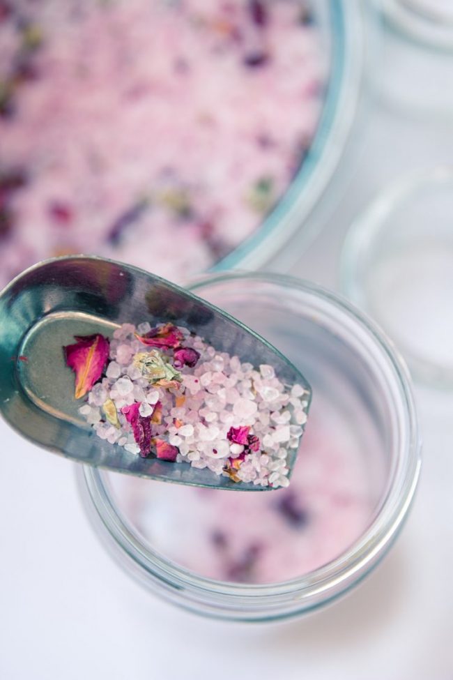 How to: Make Vanilla Rose Bath Salts
