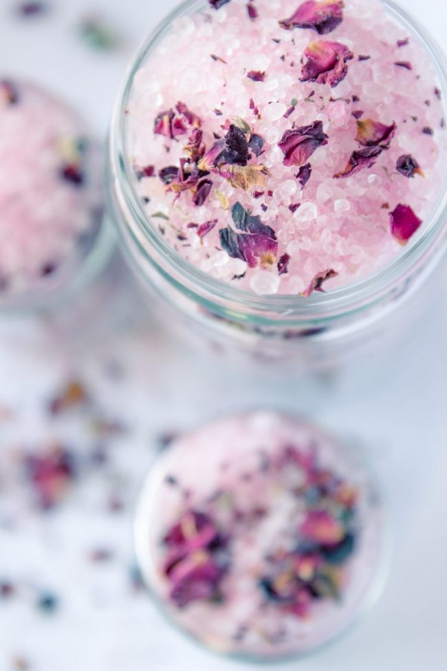 How to: Make Vanilla Rose Bath Salts