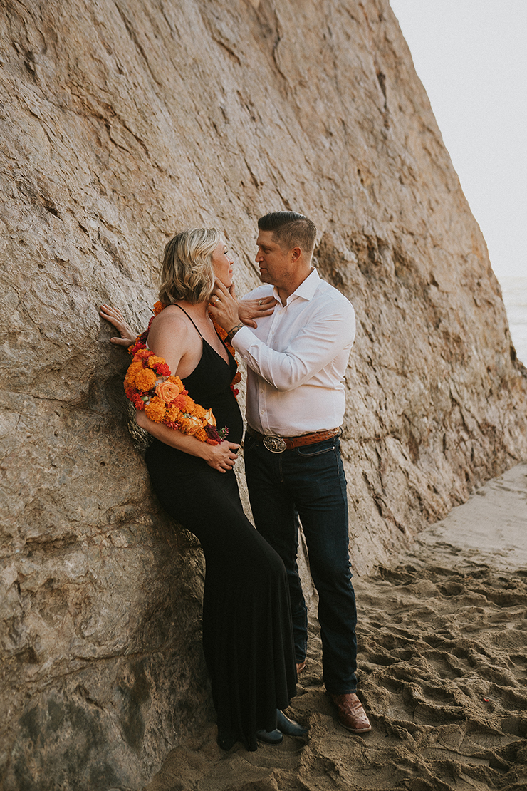 Best_Maternity_Photoshoot_13 husband and pregnant wife Point Dume maternity shoot