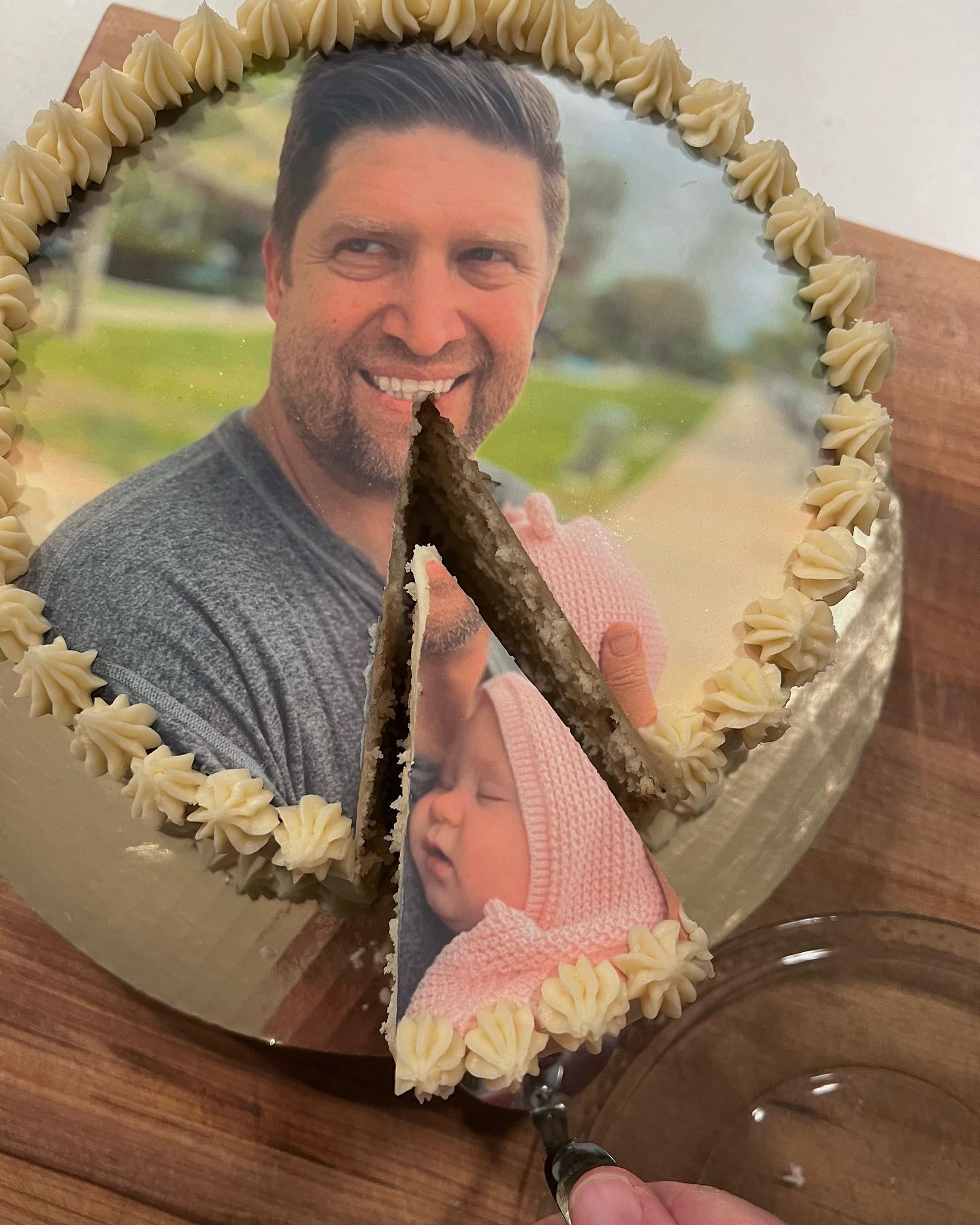 how_to_Put_a_Picture_on_a_Cake_3