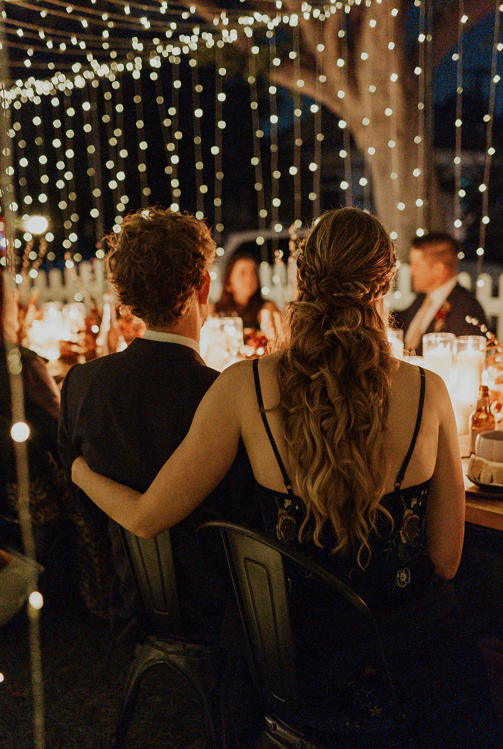 string_light_canopy_diy_wedding_the_holiday_mama_18